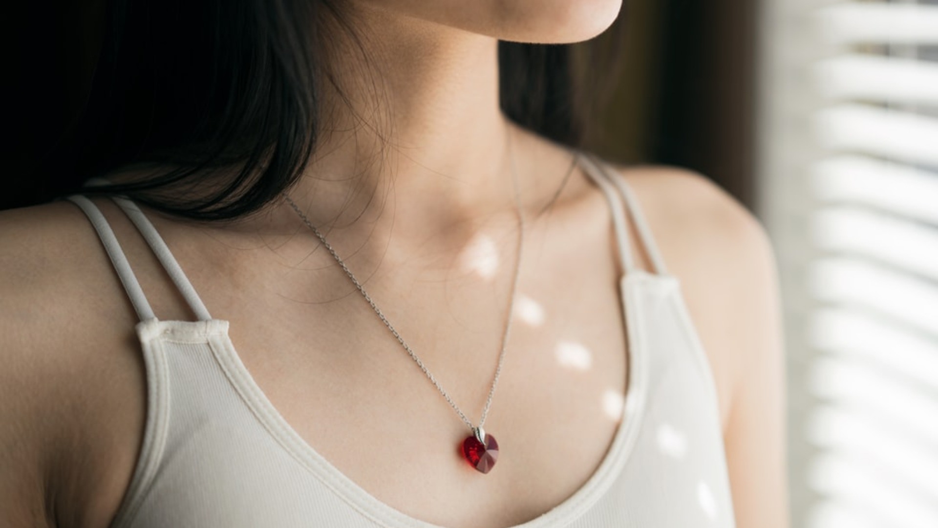 Finding the Best Heart Necklace for Her